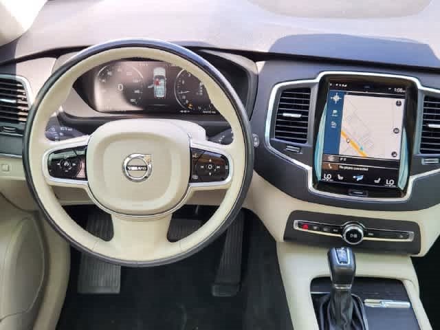 2020 Volvo XC90 Momentum
