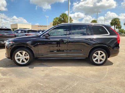 2020 Volvo XC90 Momentum