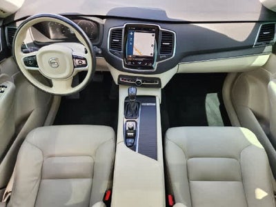 2020 Volvo XC90 Momentum
