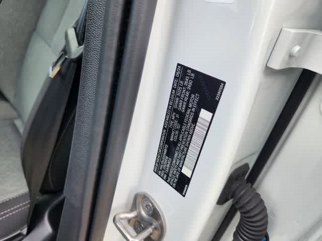 2025 Volvo XC40 Core Bright Theme