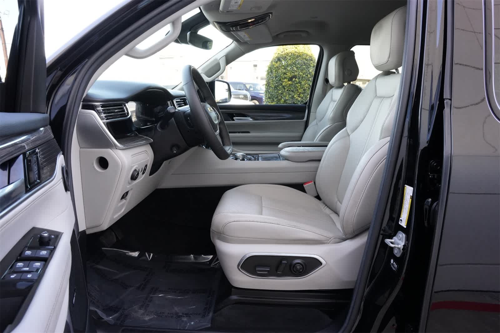 2022 Jeep Wagoneer Series III