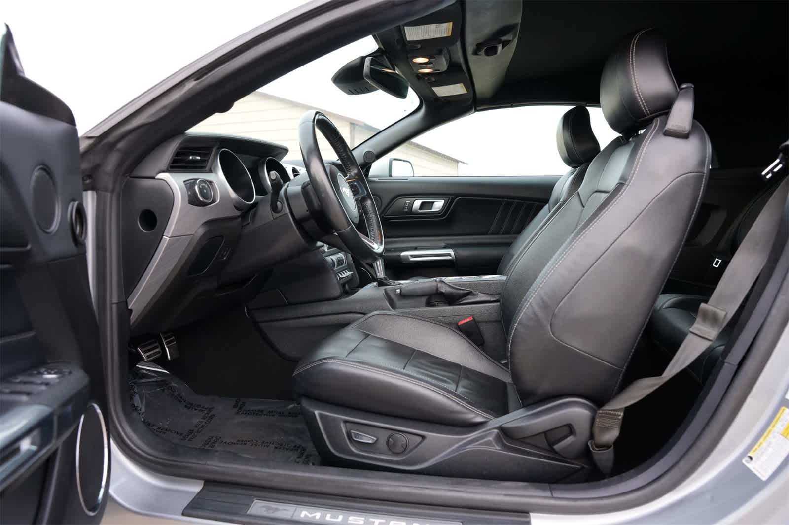 2022 Ford Mustang EcoBoost Premium