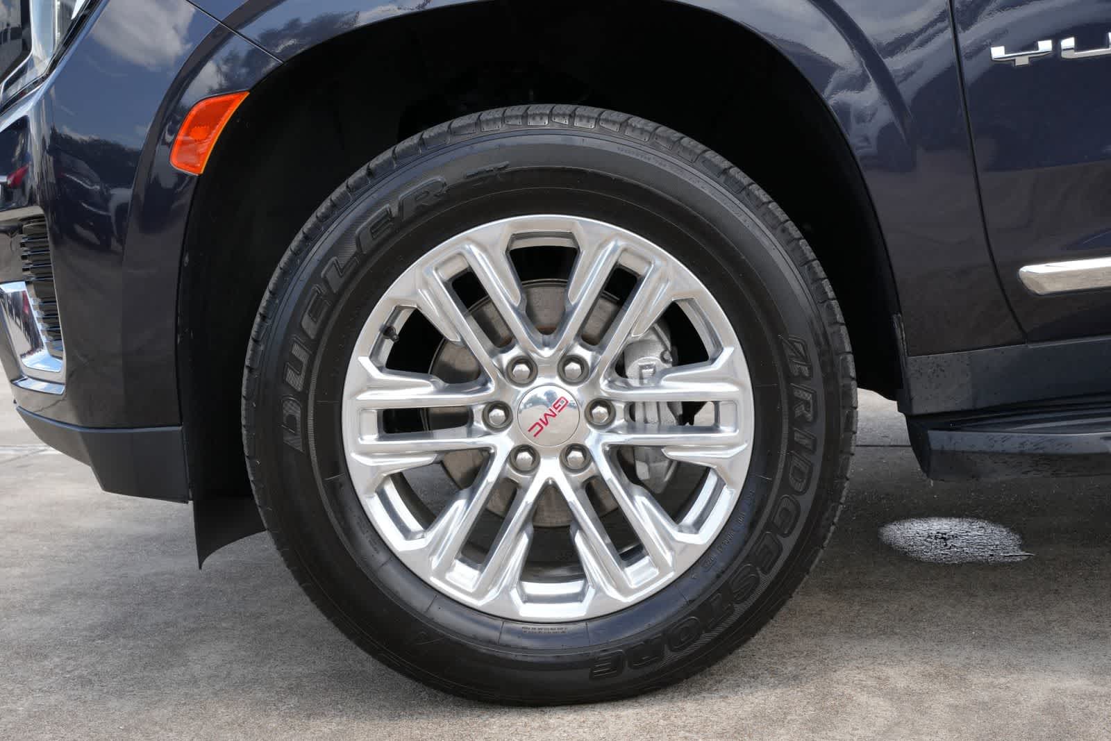 2023 GMC Yukon SLT
