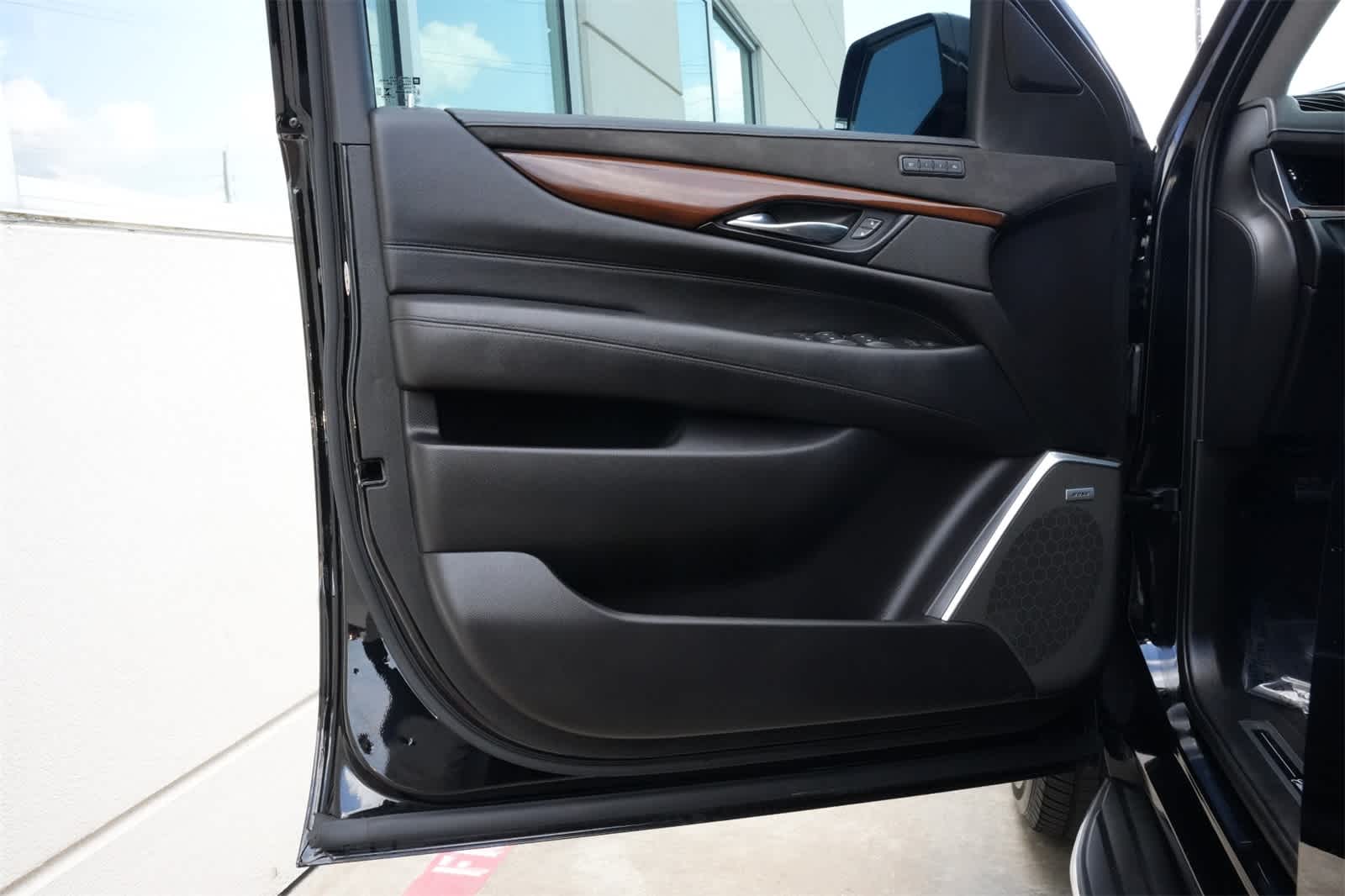 2020 Cadillac Escalade 2WD 4dr