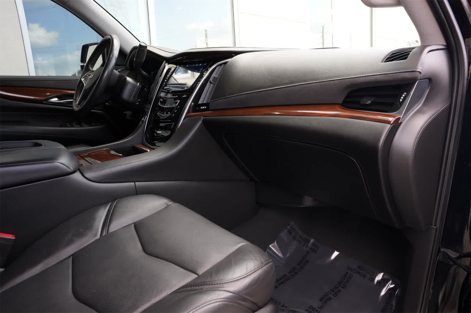 2020 Cadillac Escalade 2WD 4dr