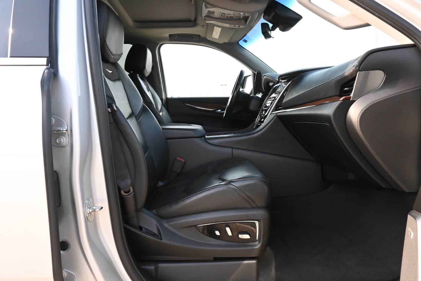 2019 Cadillac Escalade ESV Luxury