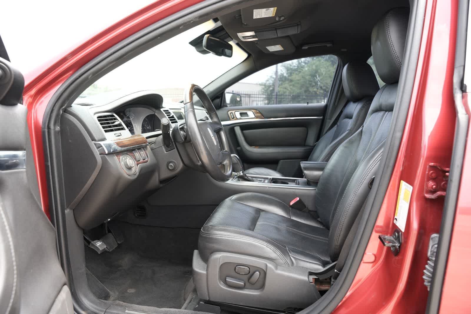 2011 Lincoln MKS 4dr Sdn 3.7L FWD