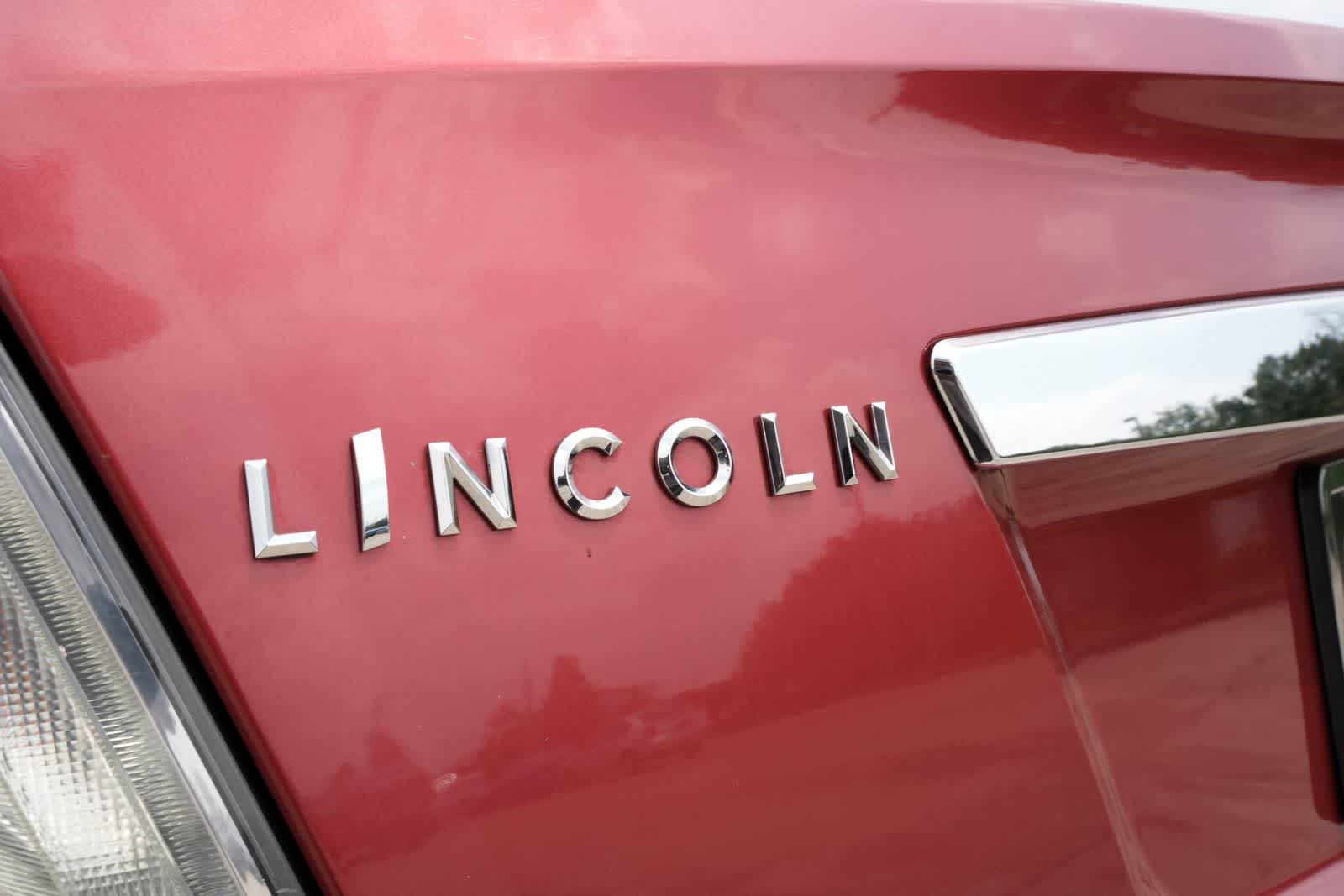 2011 Lincoln MKS 4dr Sdn 3.7L FWD