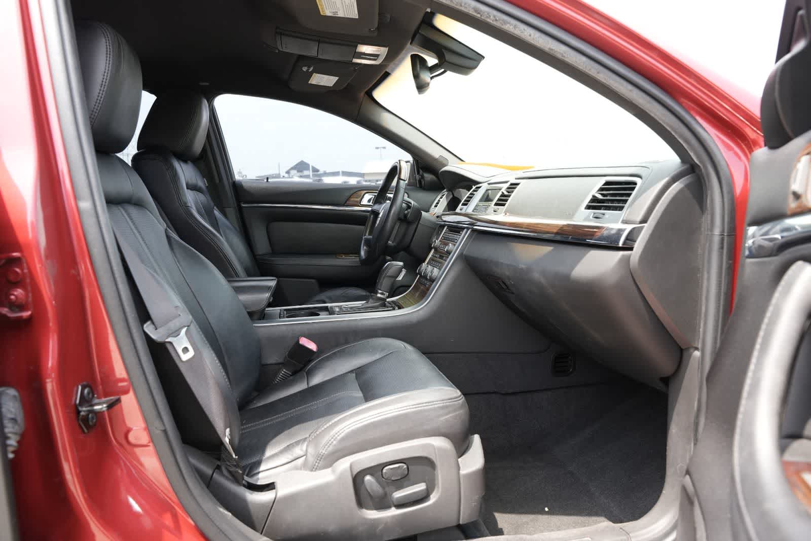 2011 Lincoln MKS 4dr Sdn 3.7L FWD