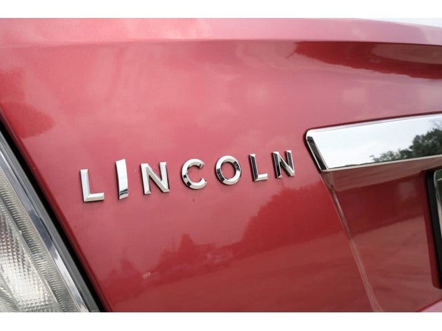 2011 Lincoln MKS 4dr Sdn 3.7L FWD