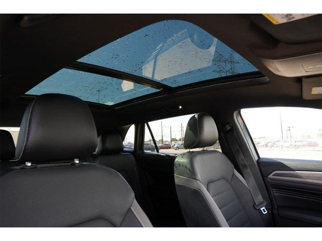 2020 Volkswagen Atlas Cross Sport 3.6L V6 SEL Premium R-Line