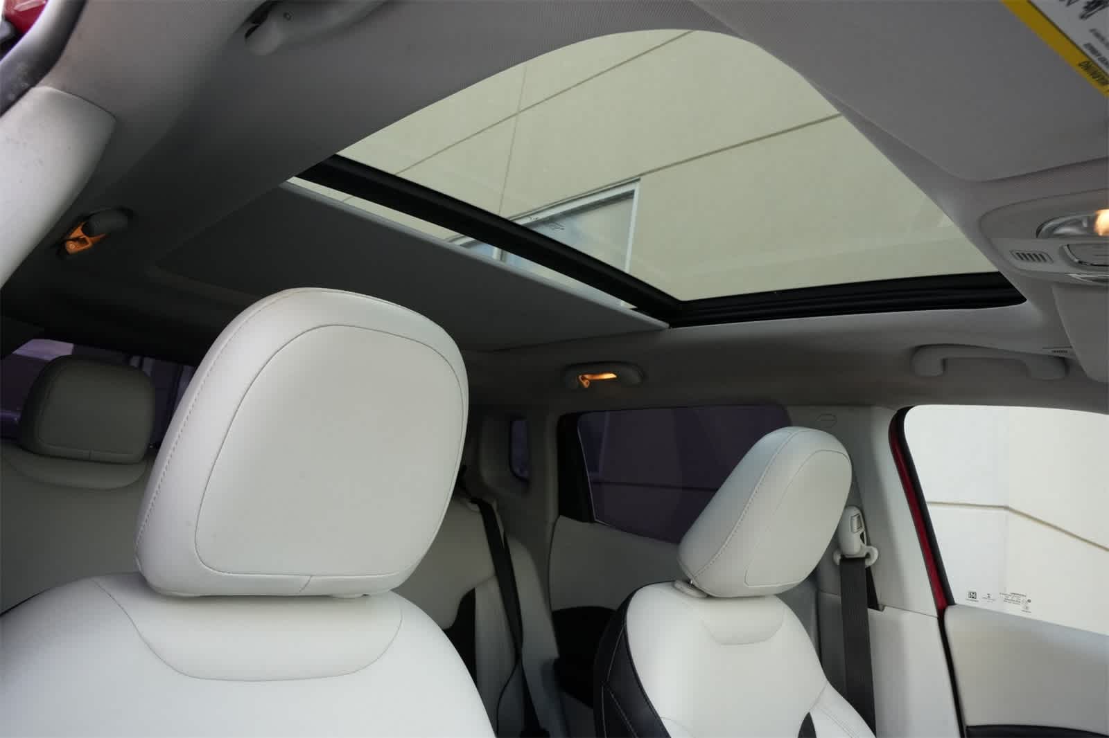 2018 Jeep Compass Latitude w/Sun/Wheel Pkg