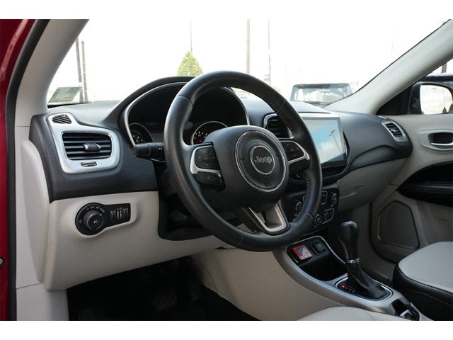 2018 Jeep Compass Latitude w/Sun/Wheel Pkg