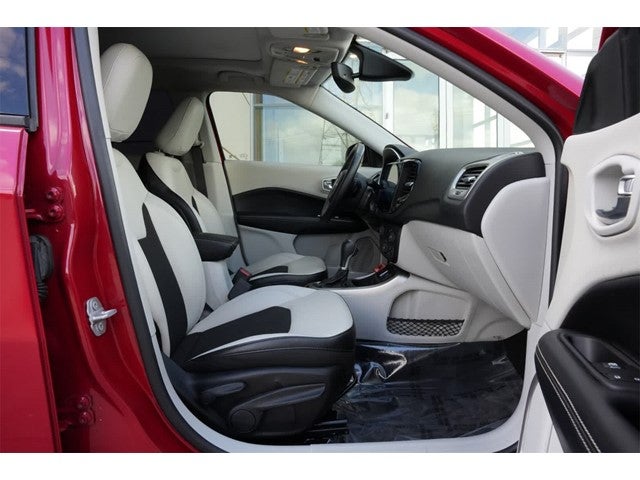 2018 Jeep Compass Latitude w/Sun/Wheel Pkg