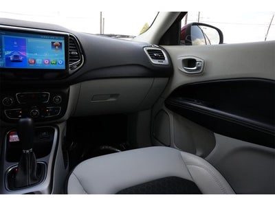 2018 Jeep Compass Latitude w/Sun/Wheel Pkg