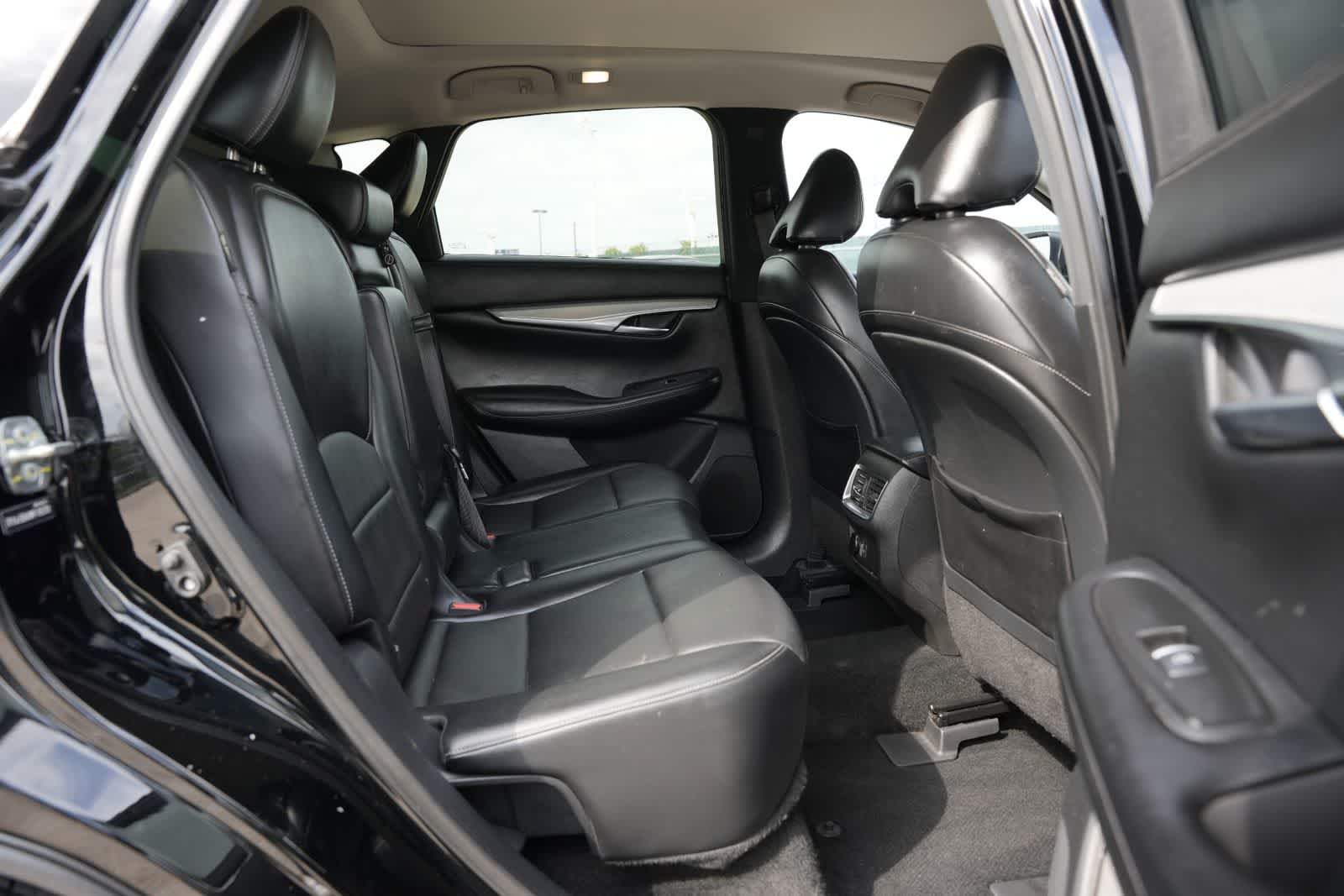 2021 INFINITI QX50 LUXE