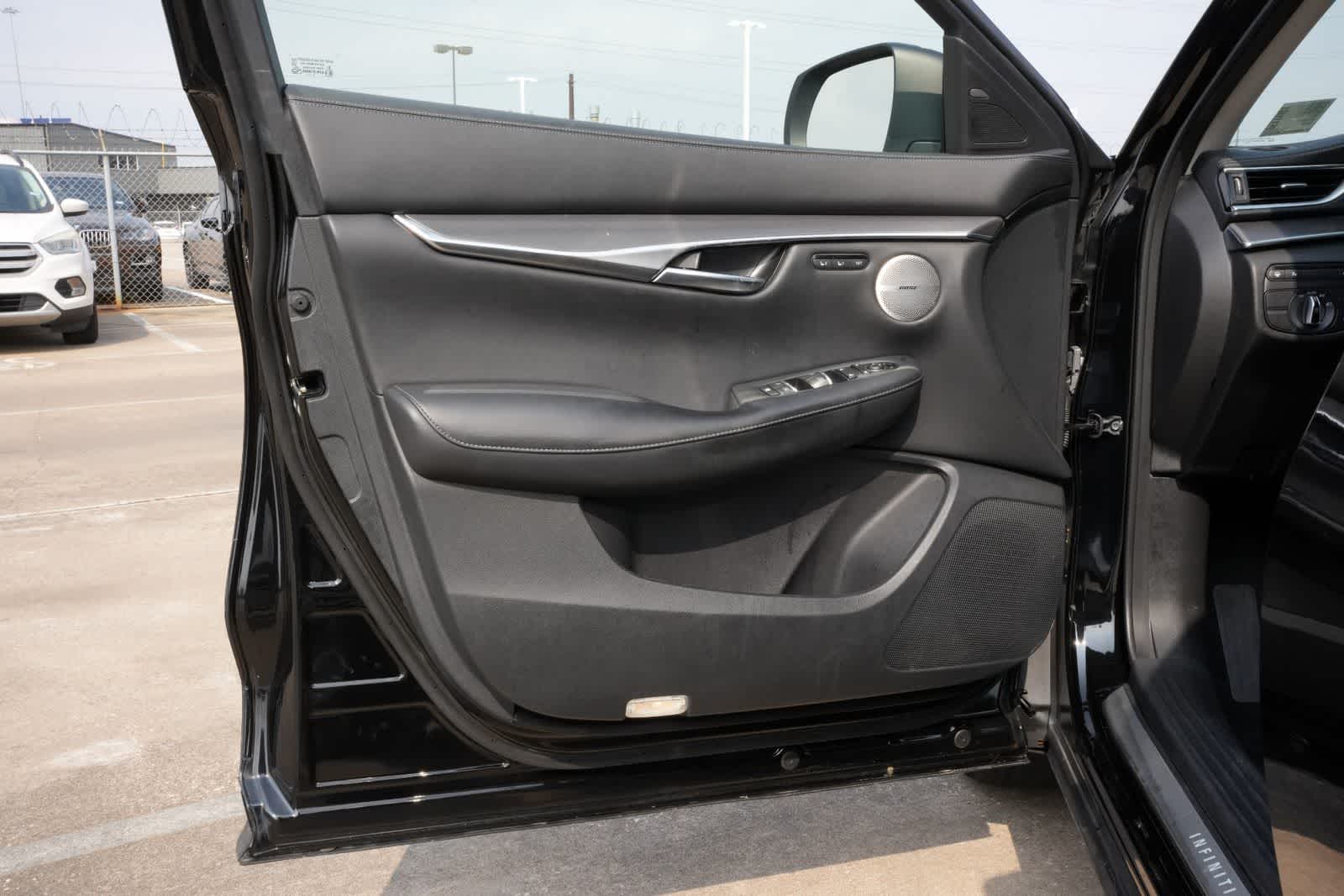 2023 INFINITI QX50 LUXE