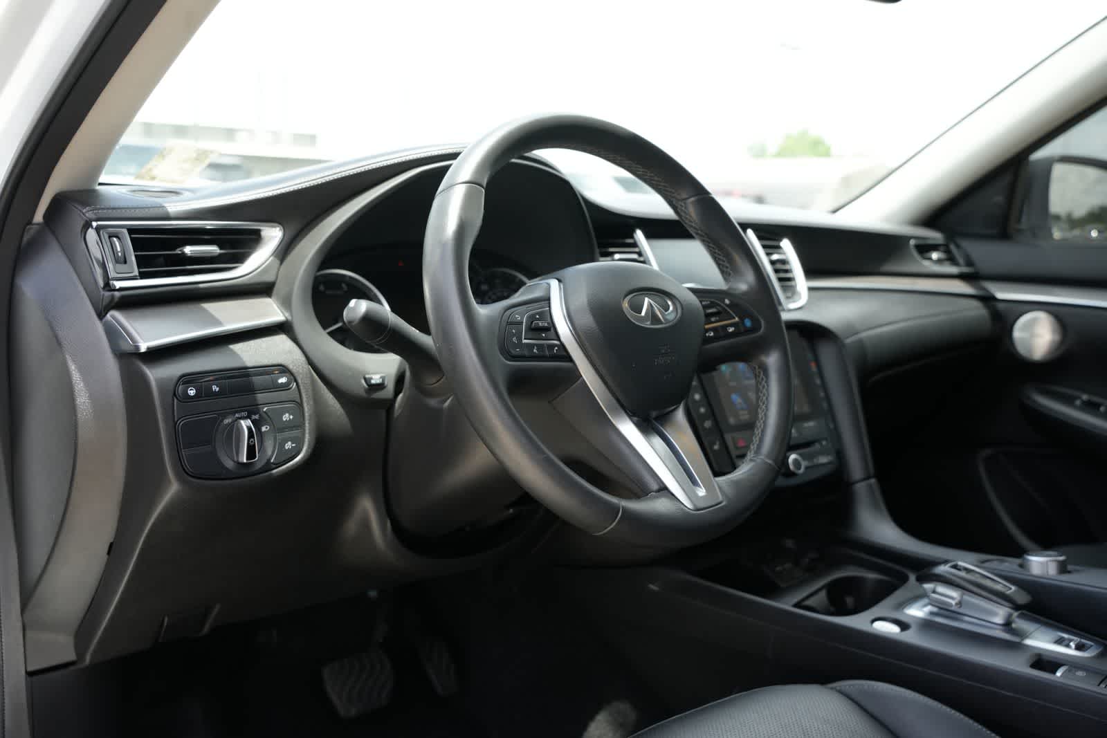 2023 INFINITI QX50 LUXE