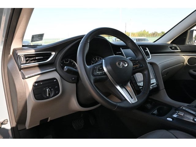 2023 INFINITI QX50 LUXE