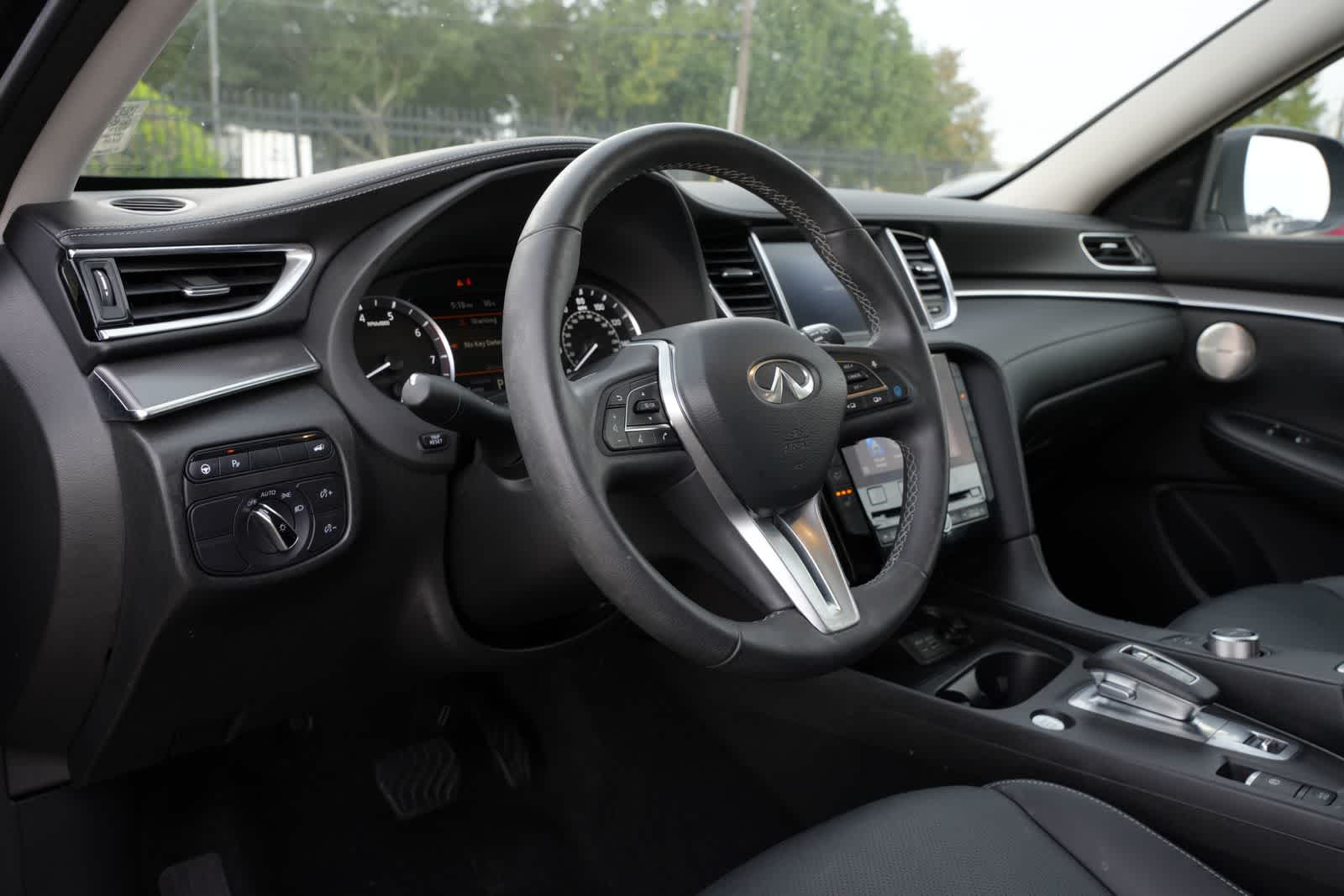 2023 INFINITI QX50 LUXE