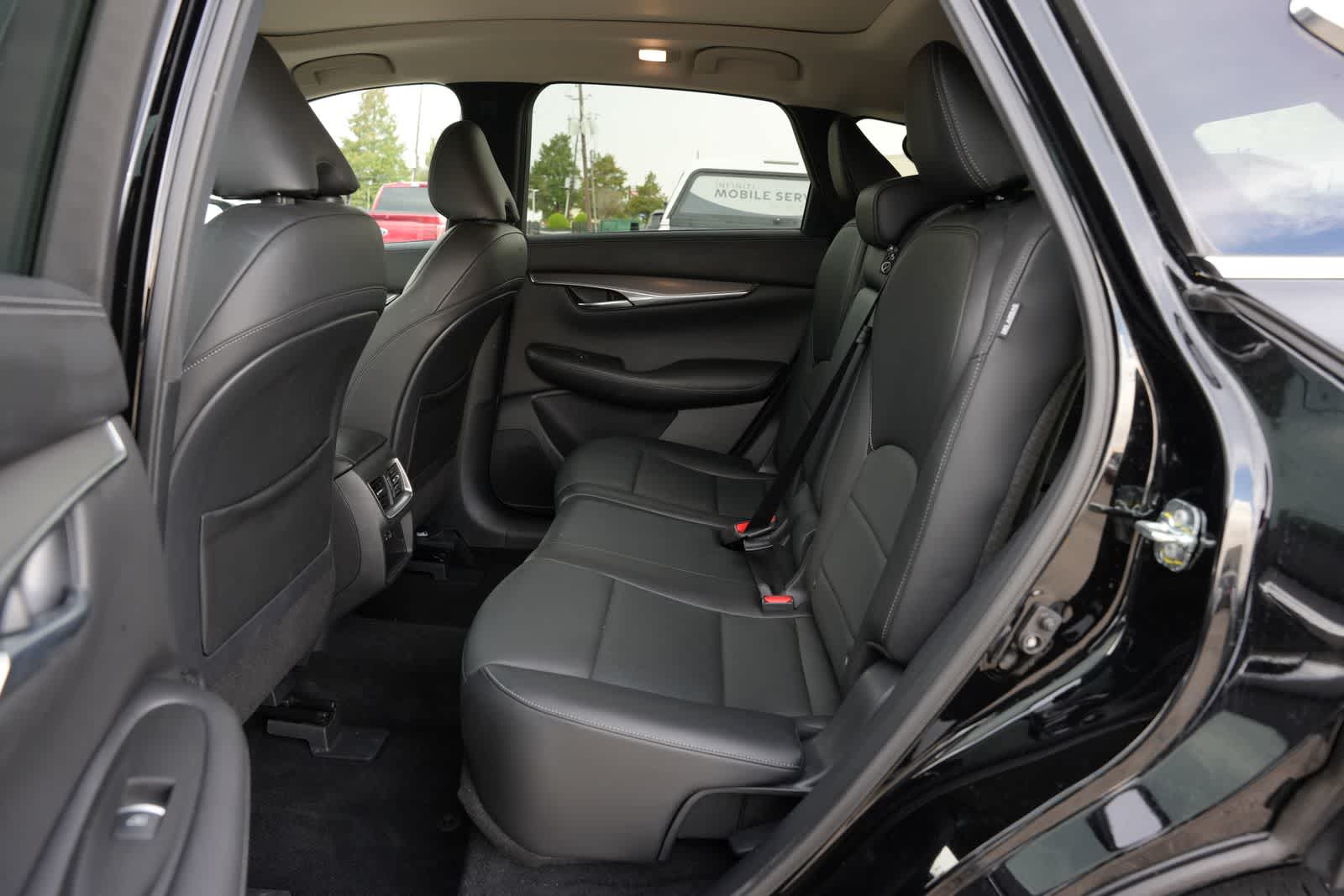 2023 INFINITI QX50 LUXE