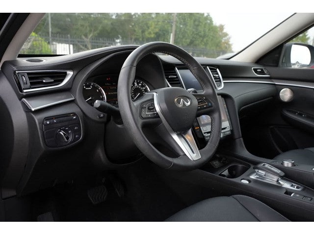 2023 INFINITI QX50 LUXE