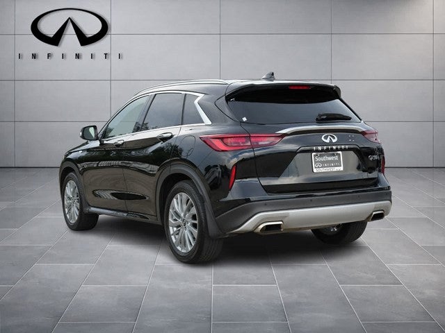 2023 INFINITI QX50 LUXE
