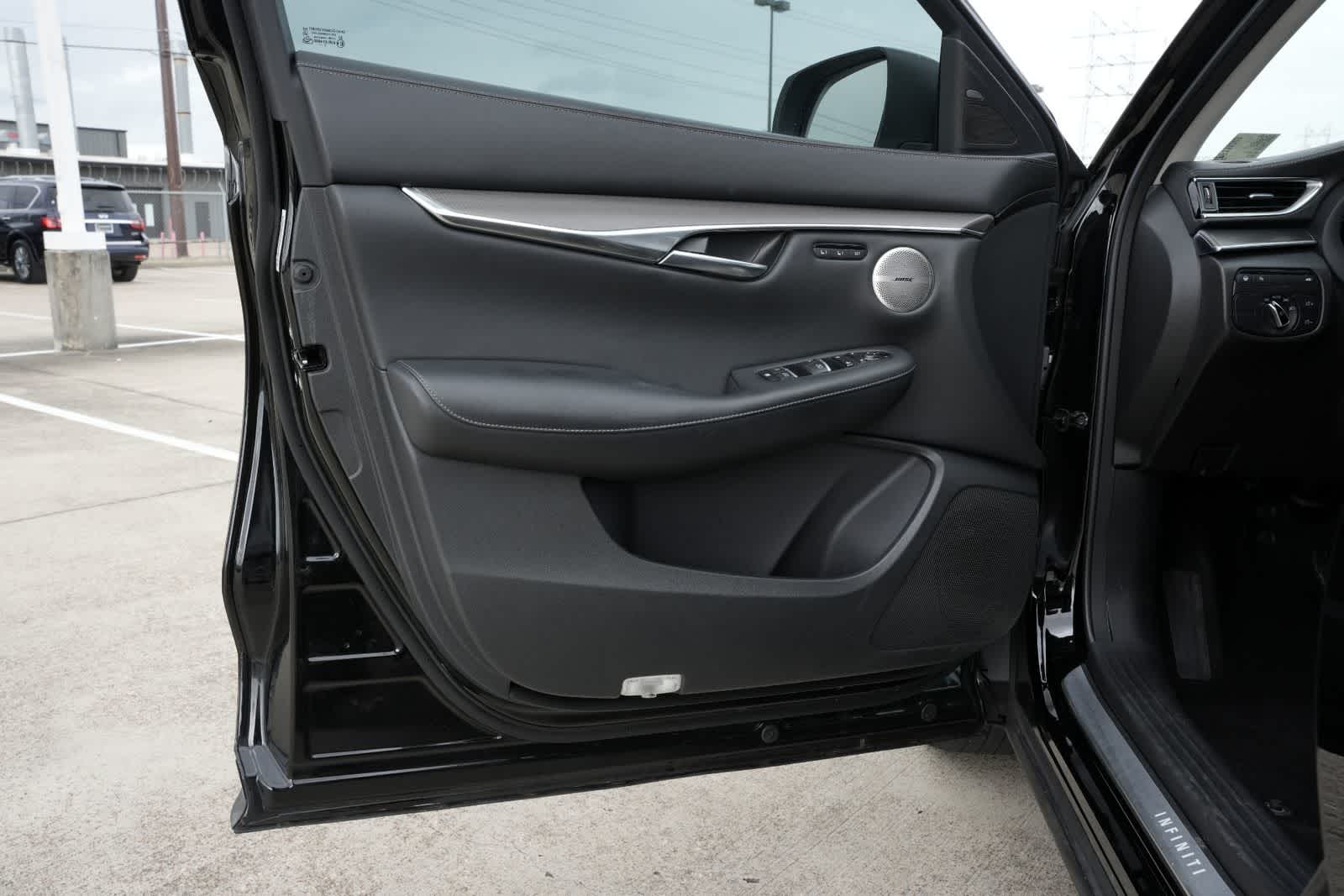 2023 INFINITI QX50 LUXE