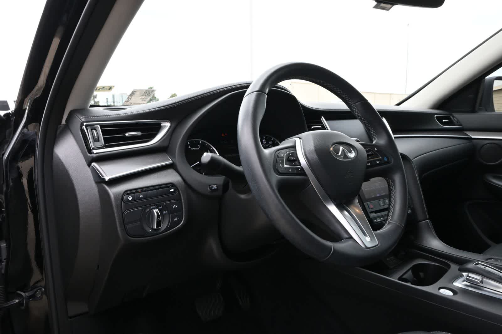 2023 INFINITI QX50 LUXE