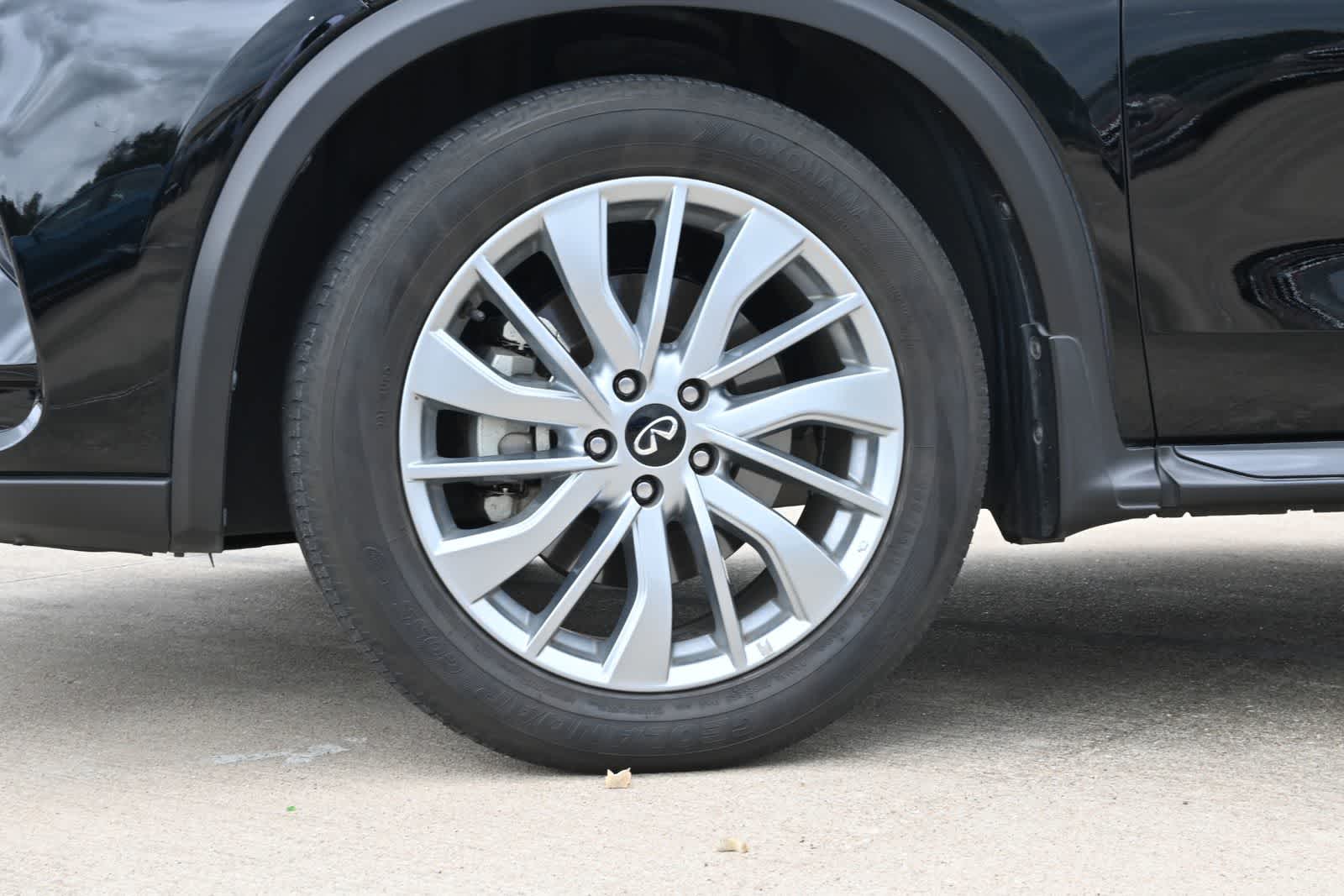2023 INFINITI QX50 LUXE