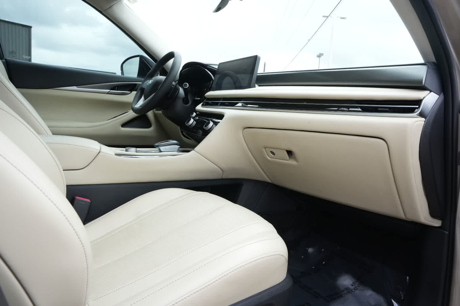 2025 INFINITI QX50 LUXE