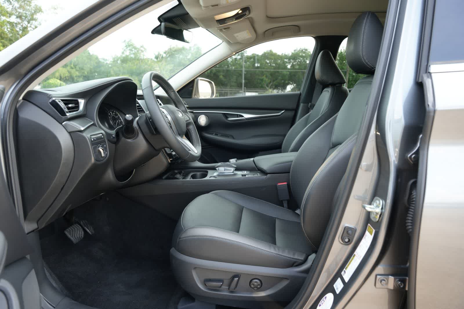 2025 INFINITI QX50 LUXE