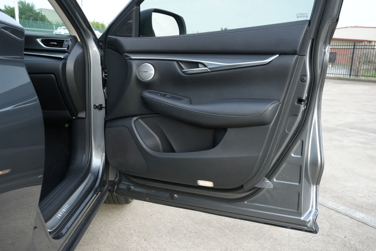 2025 INFINITI QX50 LUXE