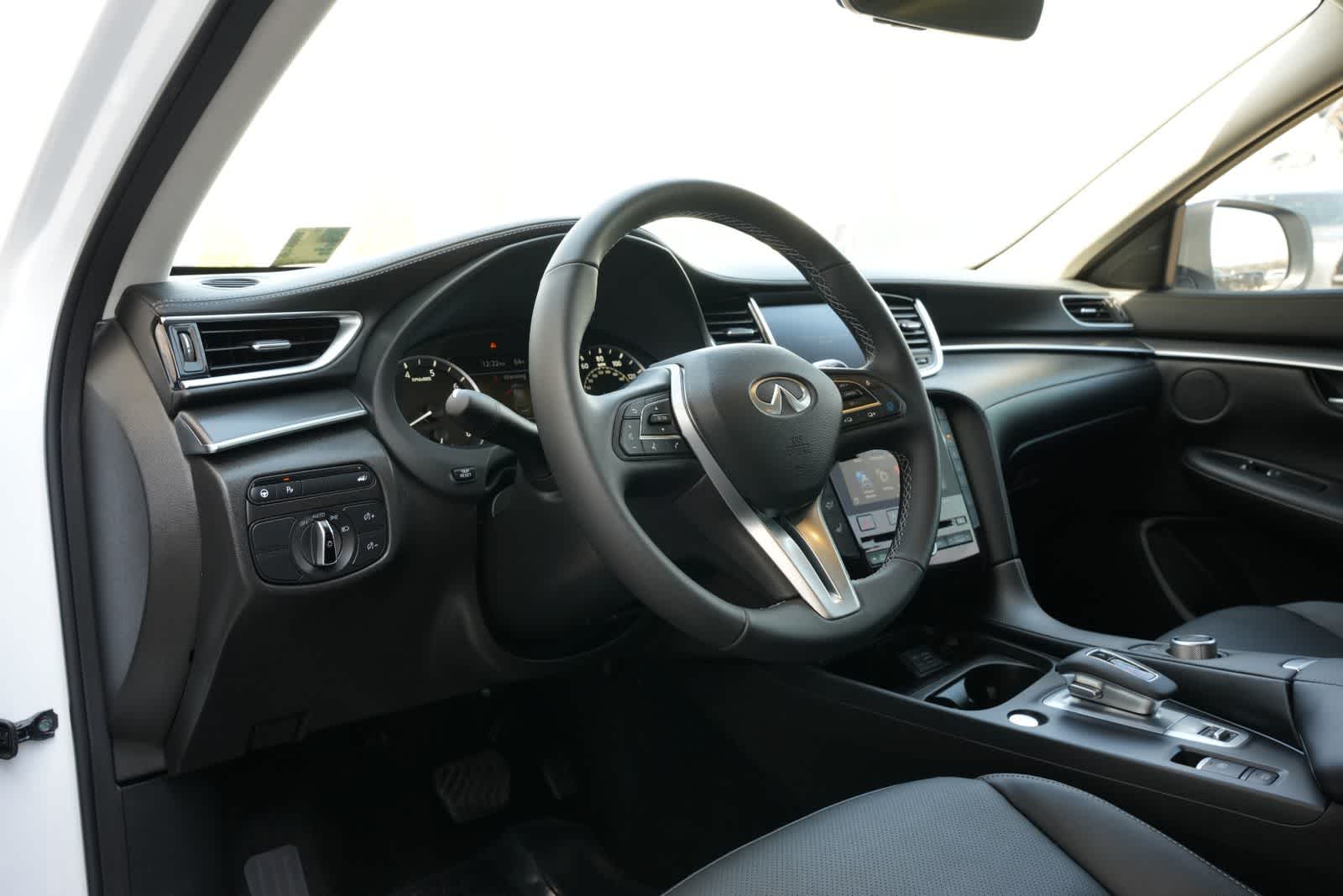 2025 INFINITI QX50 LUXE