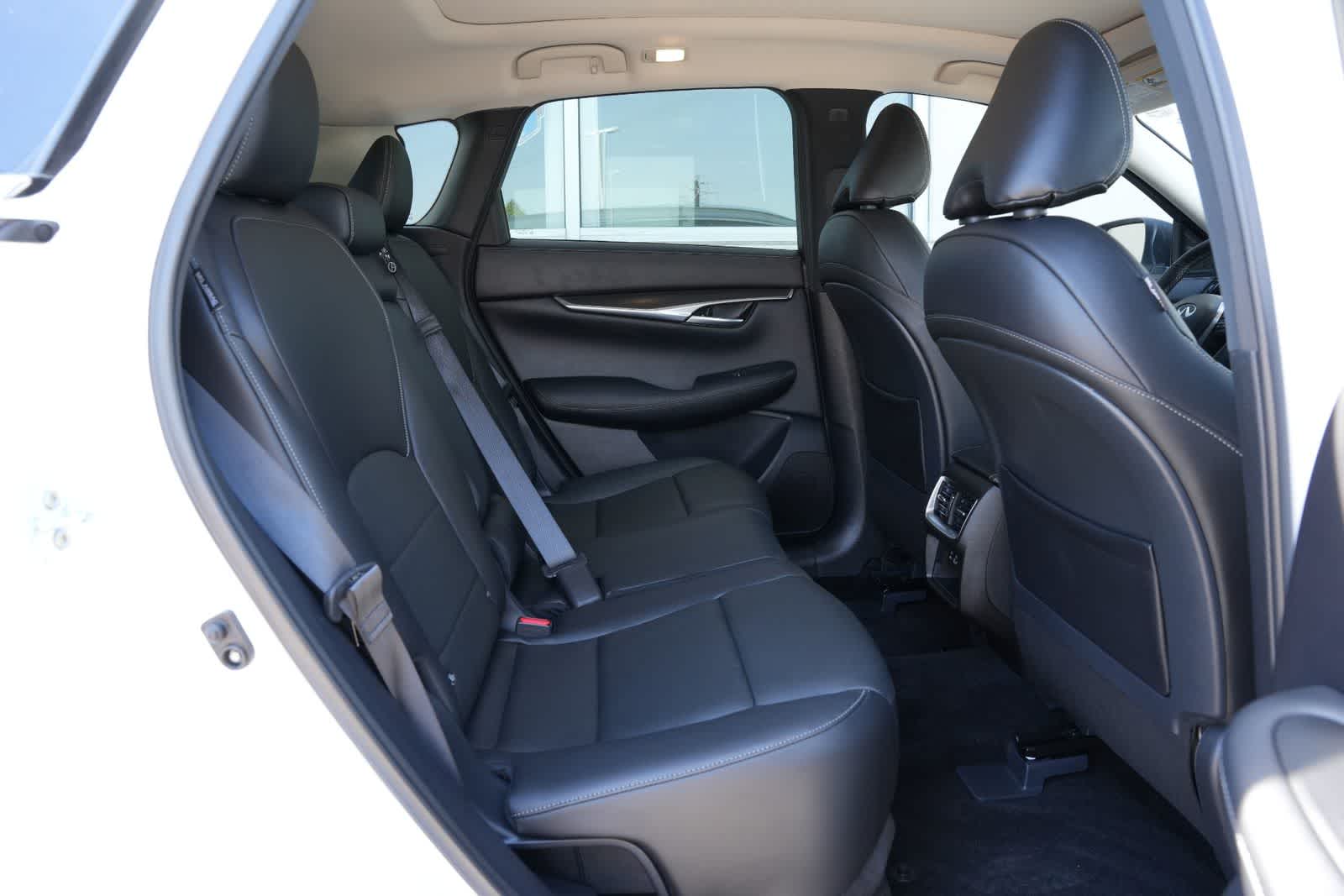 2025 INFINITI QX50 LUXE