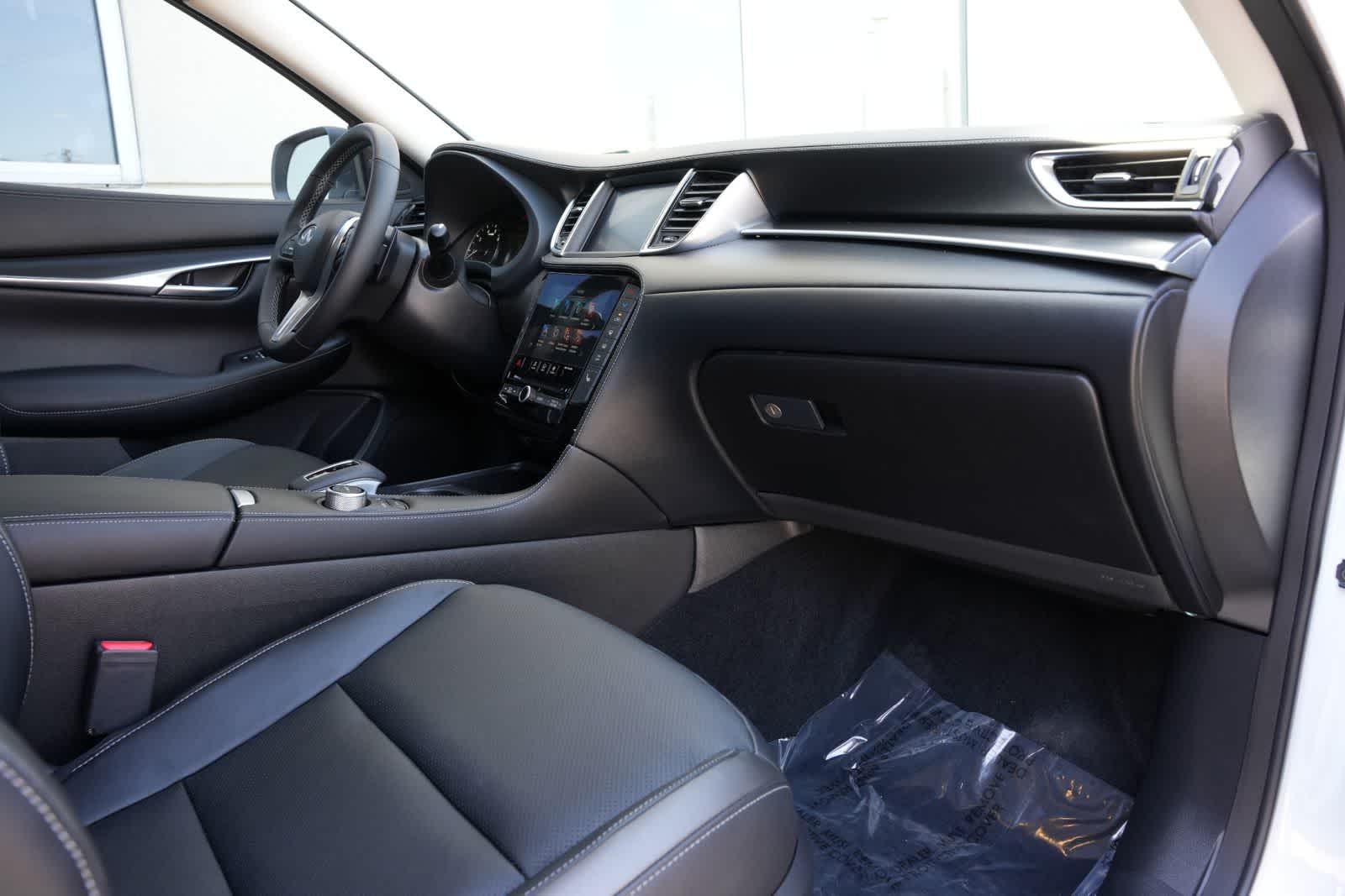 2025 INFINITI QX50 LUXE