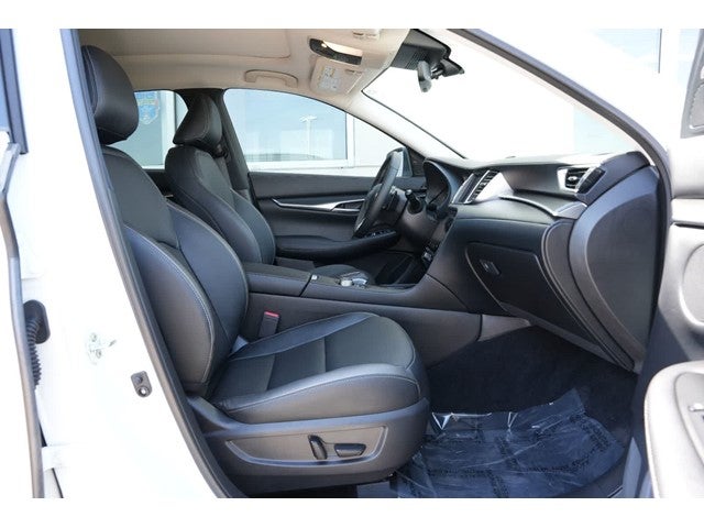 2025 INFINITI QX50 LUXE