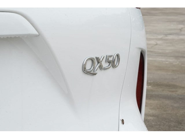 2025 INFINITI QX50 LUXE