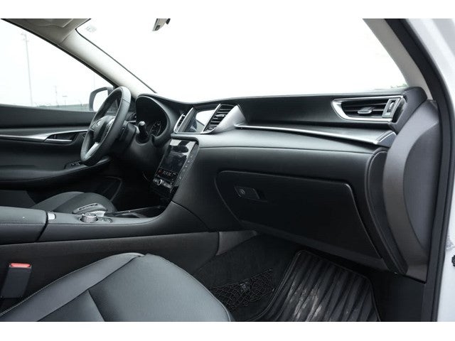 2025 INFINITI QX50 LUXE