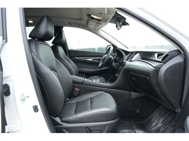2025 INFINITI QX50 LUXE