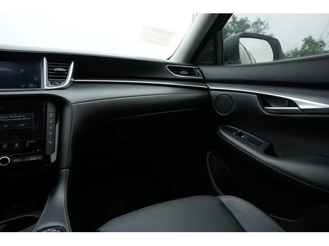 2025 INFINITI QX50 LUXE