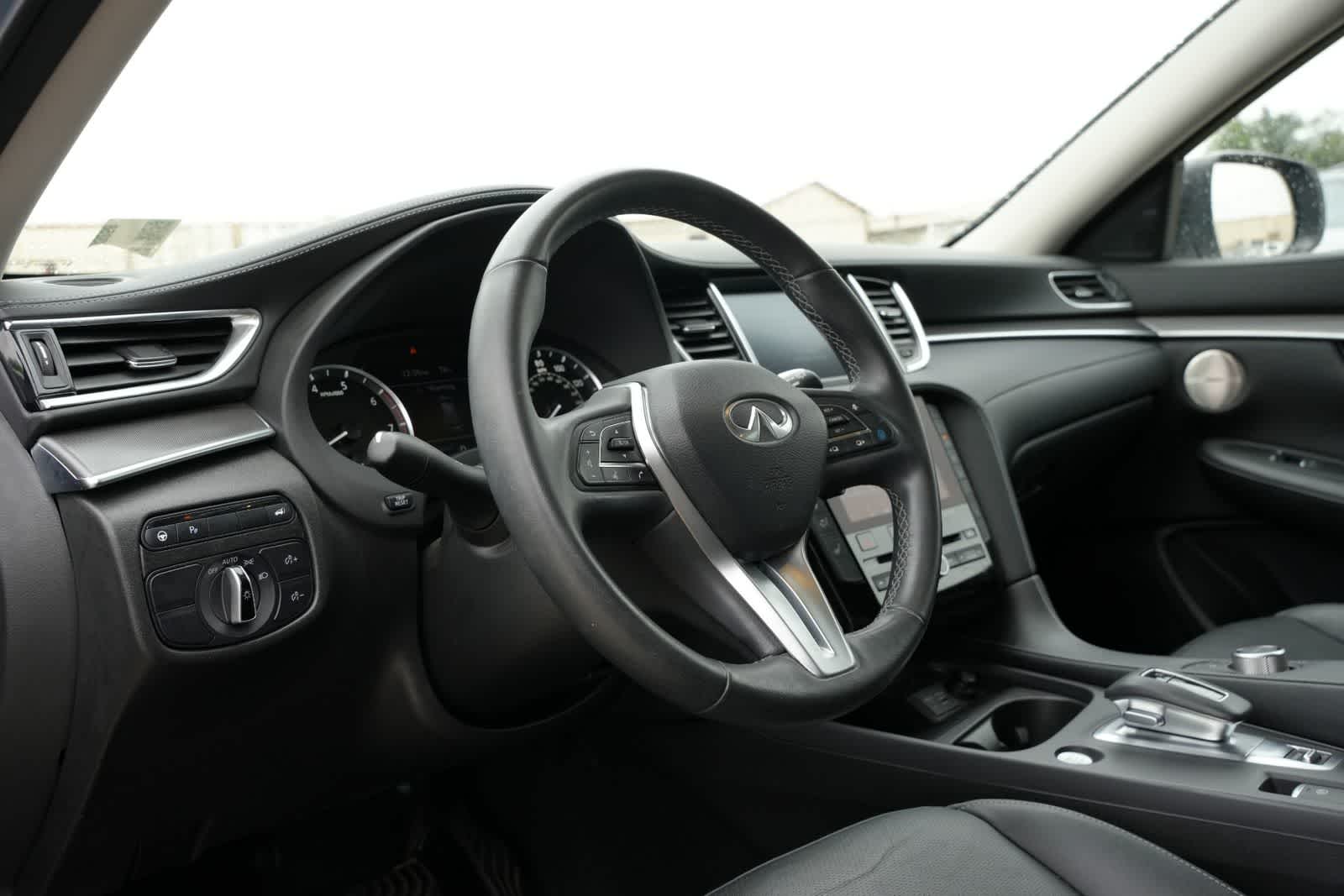 2023 INFINITI QX50 LUXE