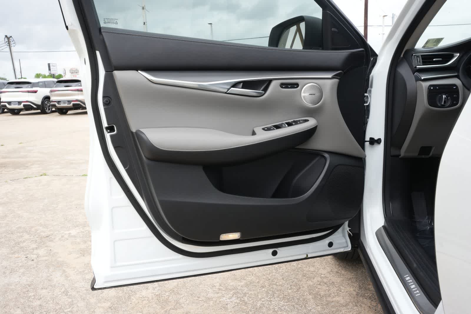 2025 INFINITI QX50 LUXE