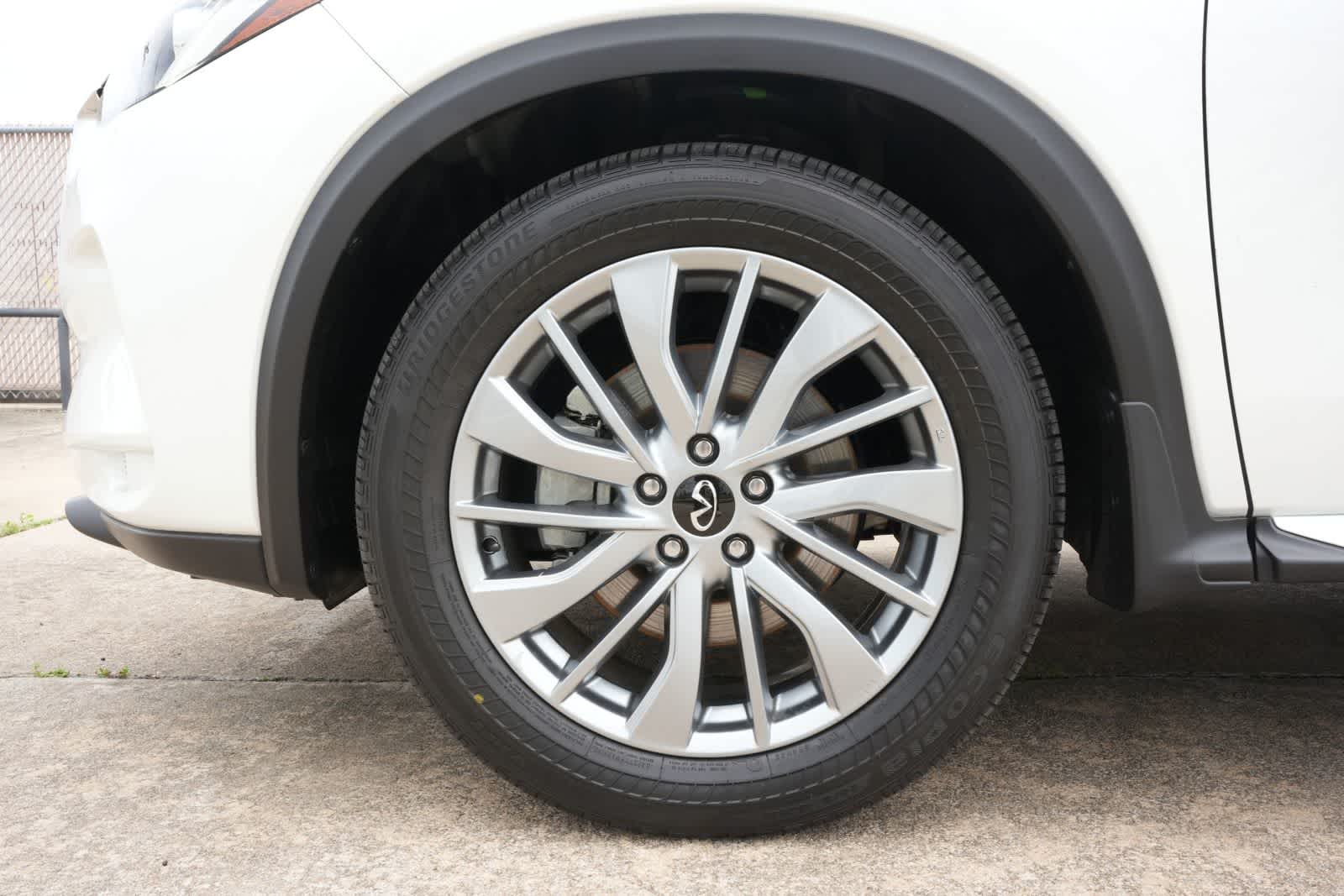 2025 INFINITI QX50 LUXE