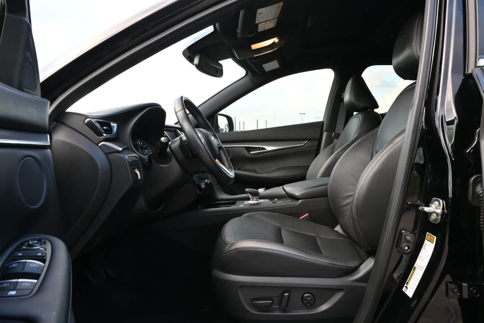 2023 INFINITI QX55 LUXE