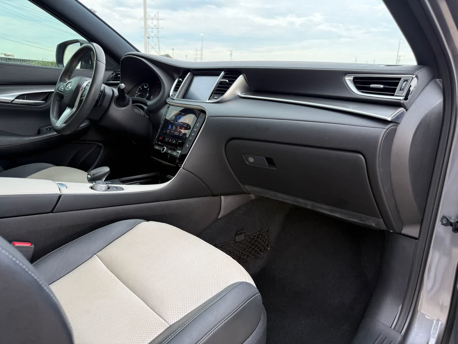 2023 INFINITI QX55 LUXE