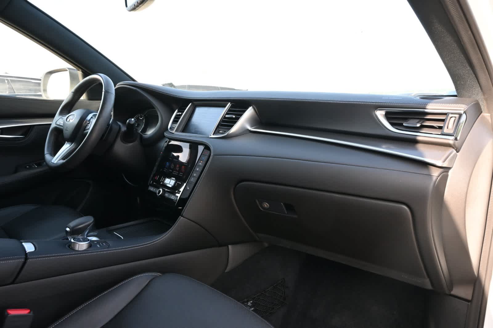 2023 INFINITI QX55 LUXE