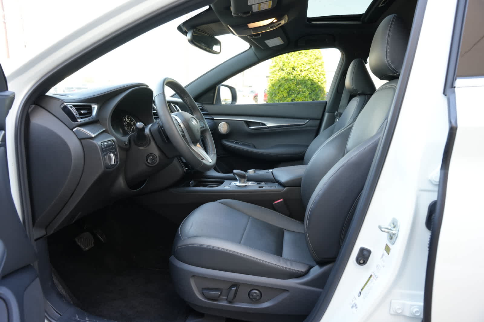 2023 INFINITI QX55 ESSENTIAL