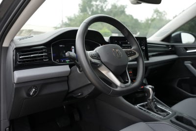 2025 Volkswagen Jetta SE