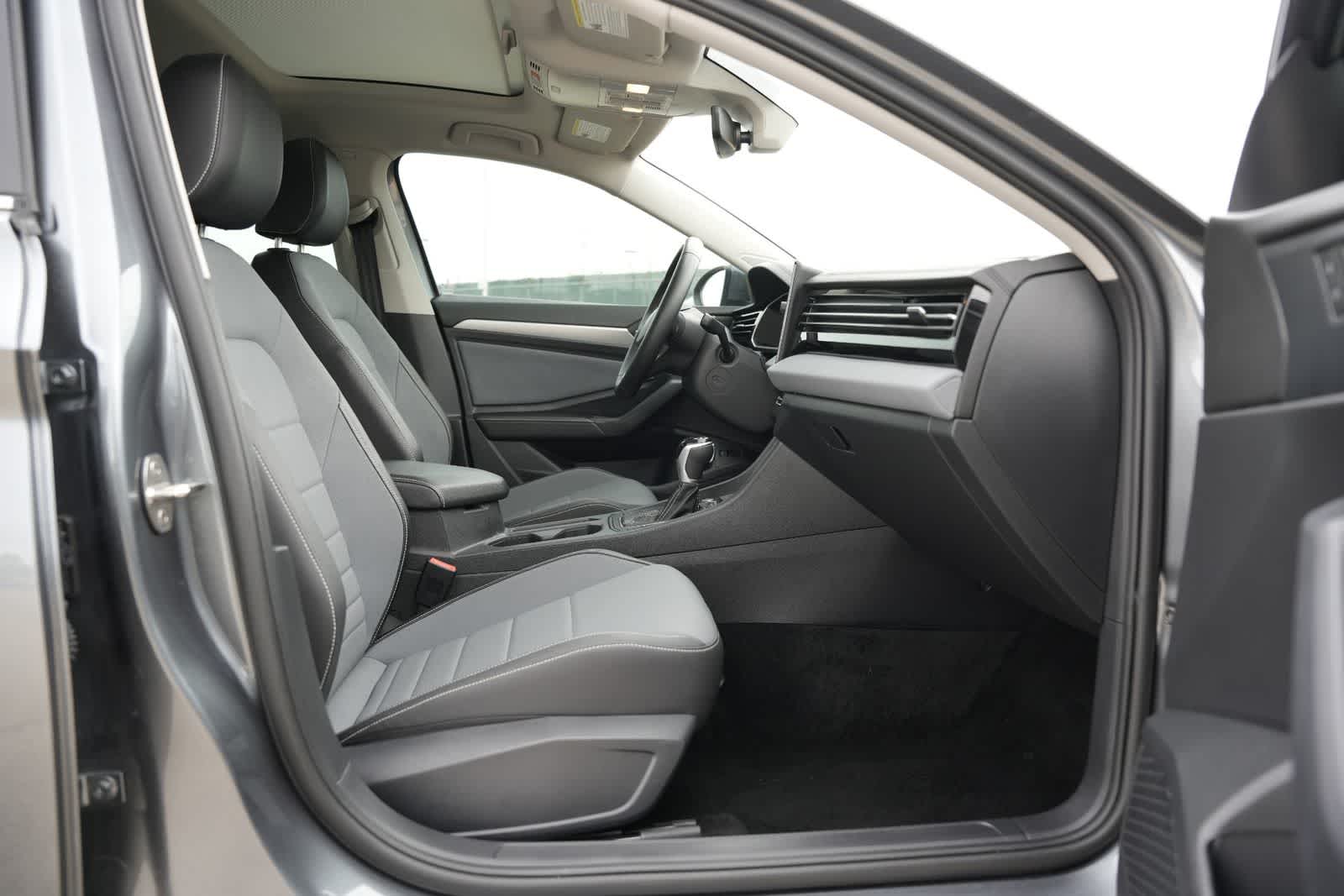 2025 Volkswagen Jetta SE